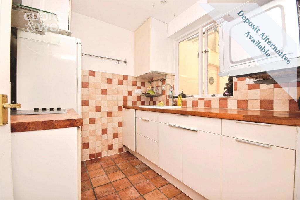 Property photo 2 of 13 Kitchen