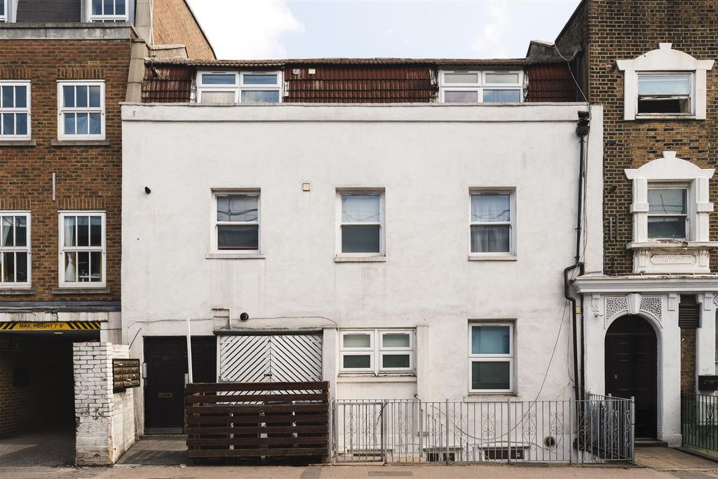 Property photo 2 of 10 Brooksby's Walk-1.Jpg