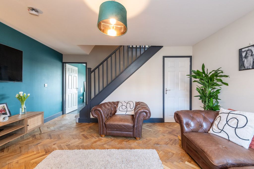 Property photo 3 of 26 Sitting Room