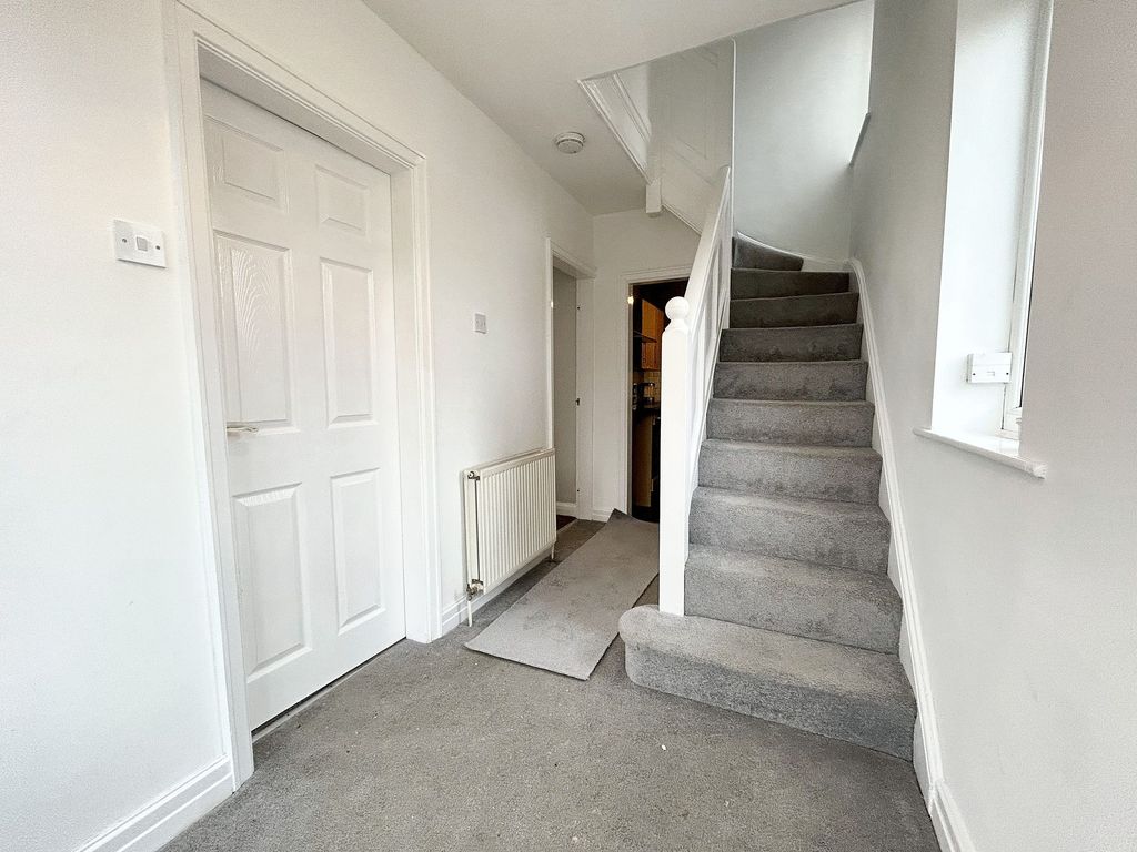 Property photo 3 of 25