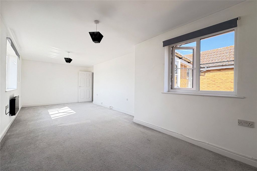 Property photo 2 of 10 Picture No. 36