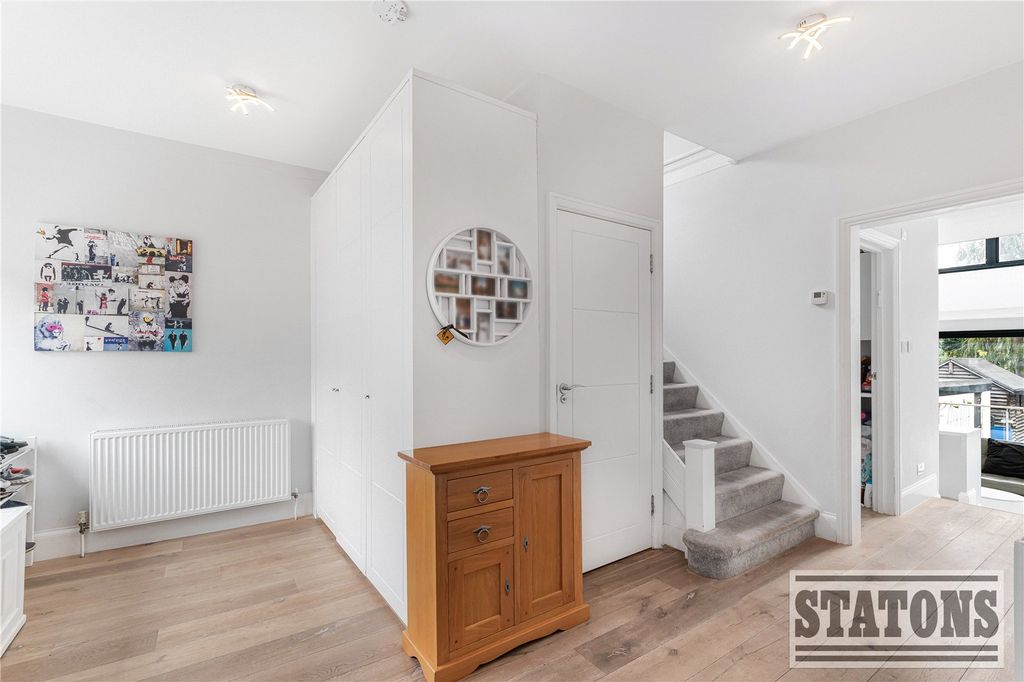 Property photo 2 of 35 Picture No. 04