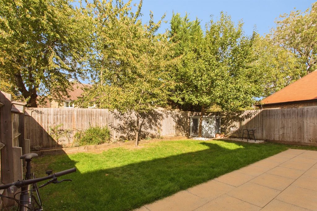 Property photo 2 of 18