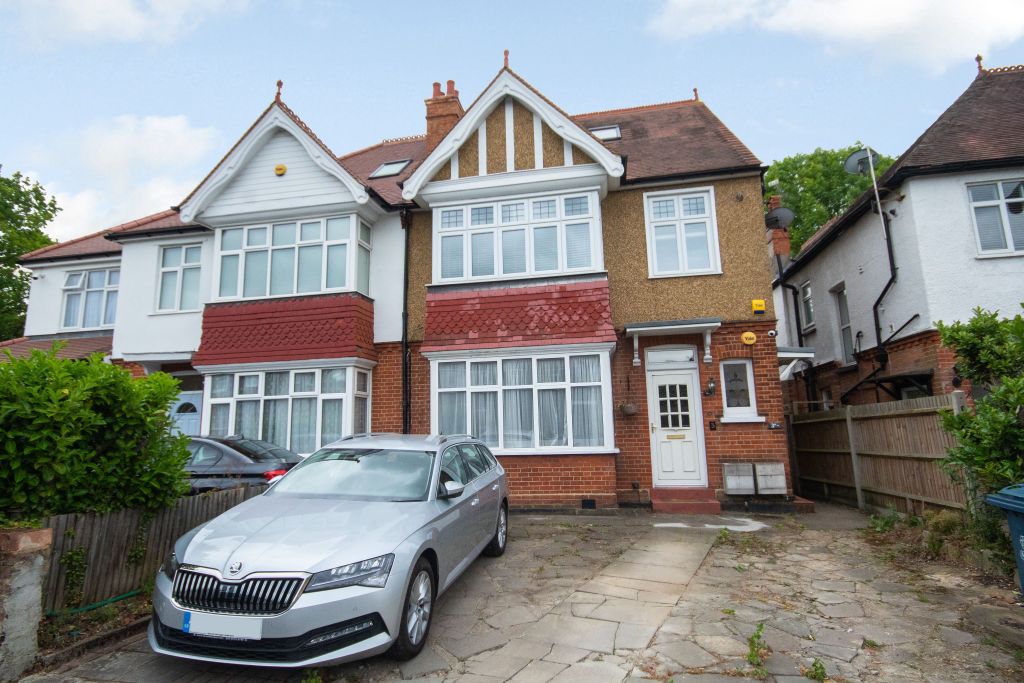 Property photo 1 of 11