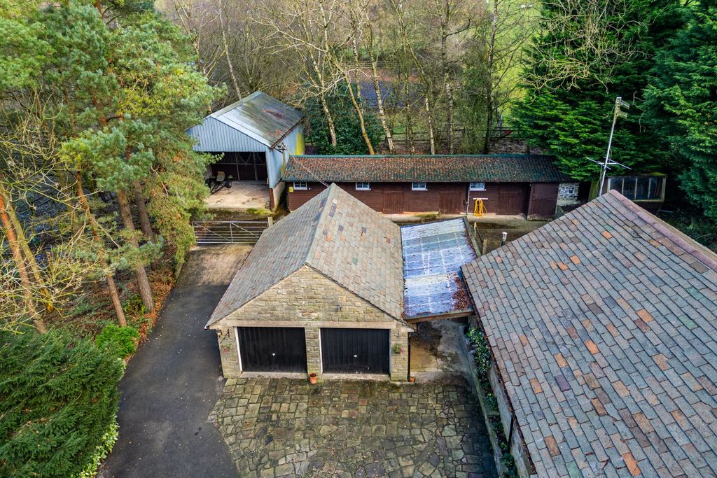 Property photo 3 of 26