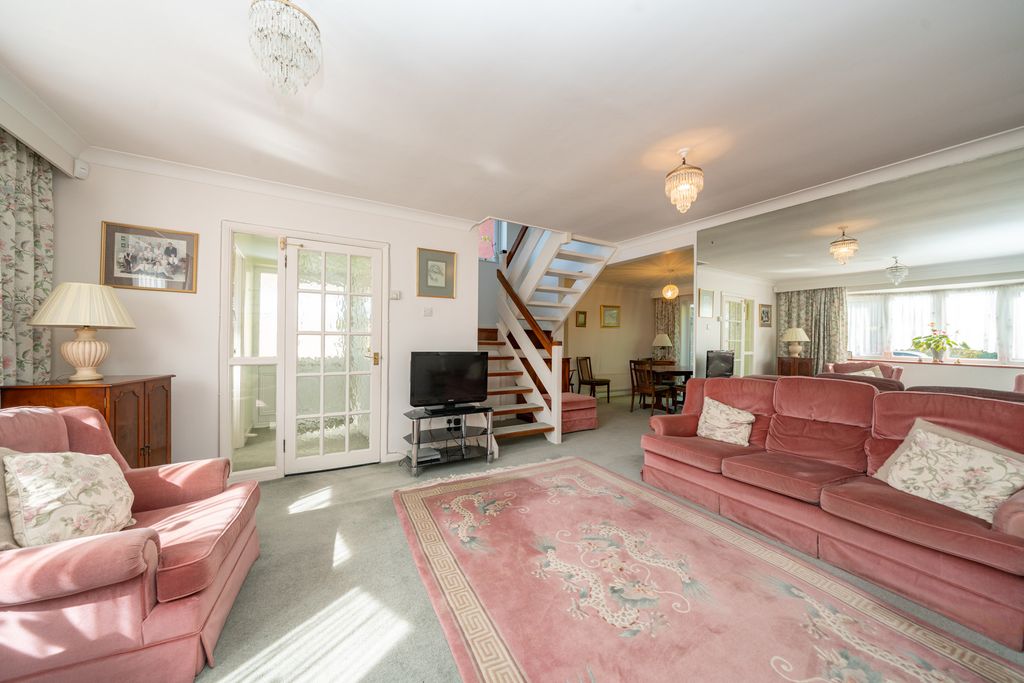 Property photo 2 of 15 16-Sidford-Close-2508