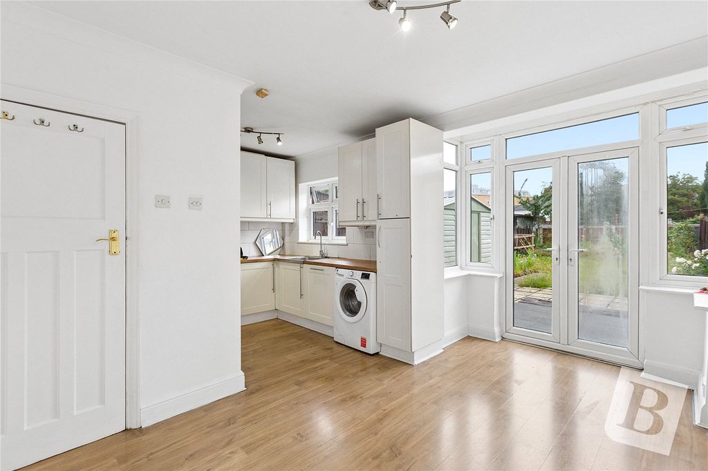Property photo 2 of 15 Picture No. 06