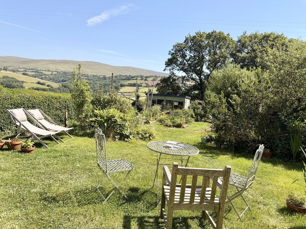 Property photo 3 of 14 Not Specified