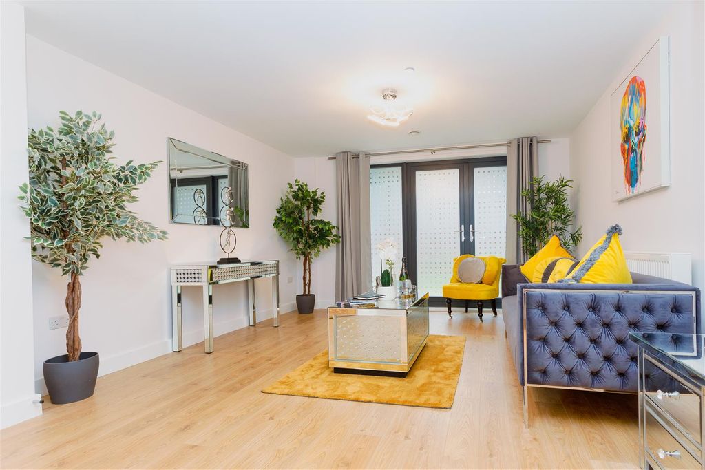 Property photo 3 of 8 Lounge 2.Jpg