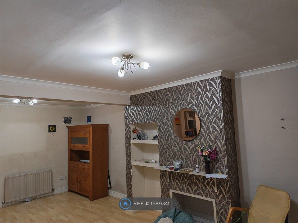 Property photo 2 of 6 Living Room