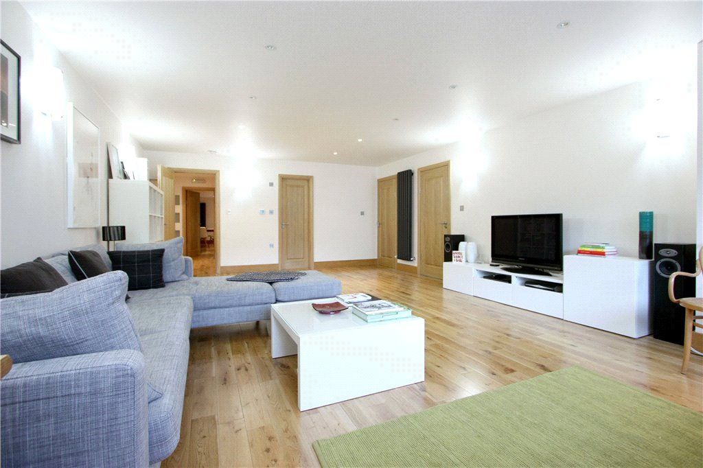 Property photo 2 of 28 Reception