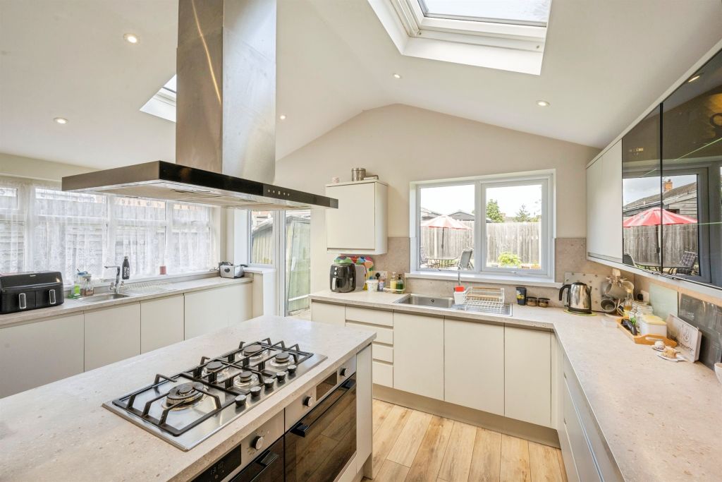 Additional image 5 of 5 bed semi-detached house for saleWest Common Lane, Scunthorpe DN17