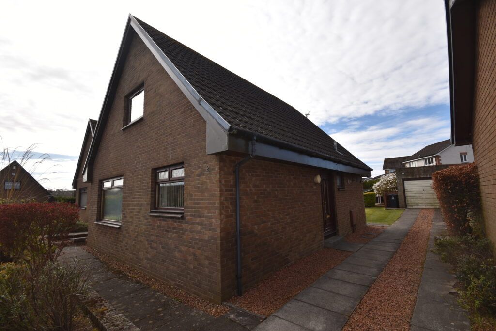 Property photo 2 of 43