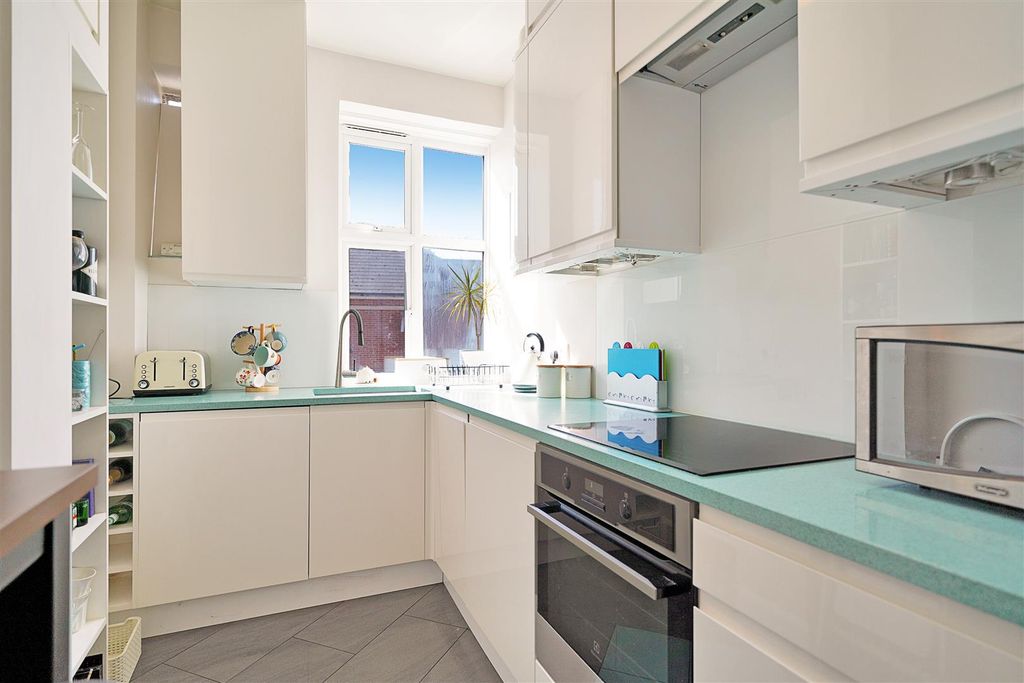 Property photo 2 of 12 8B Sidmouth Parade, Sidmouth Road - Lccjnelqgxslec