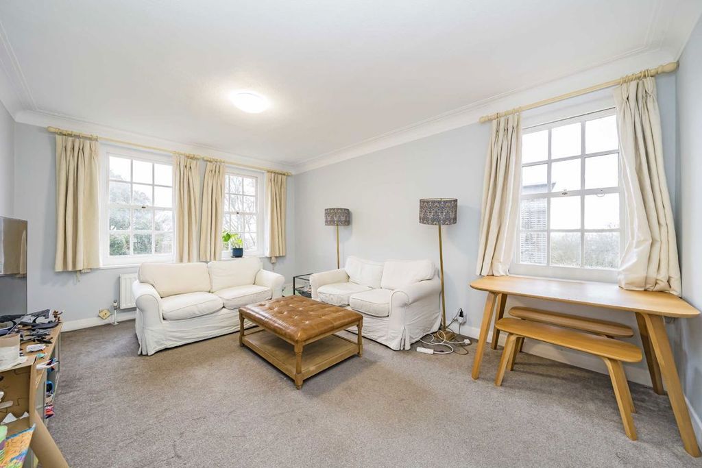 Property photo 2 of 6