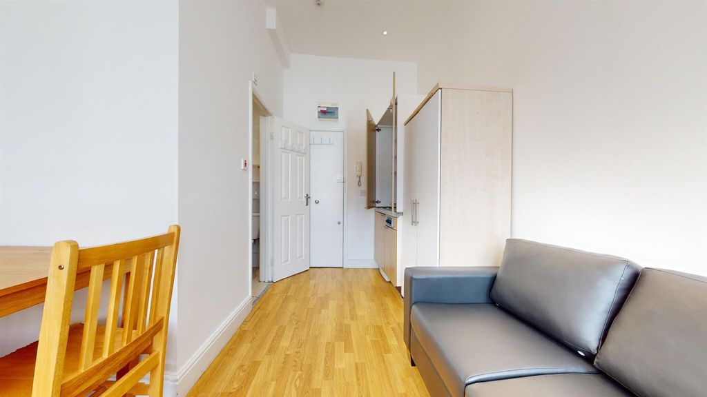 Property photo 3 of 8 651E7F6c1715A013168c99Bc_Ecfeecd13Baec6A9281Fb76Dd