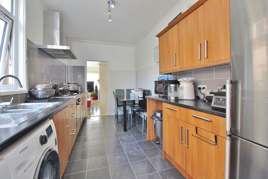 Property photo 3 of 13