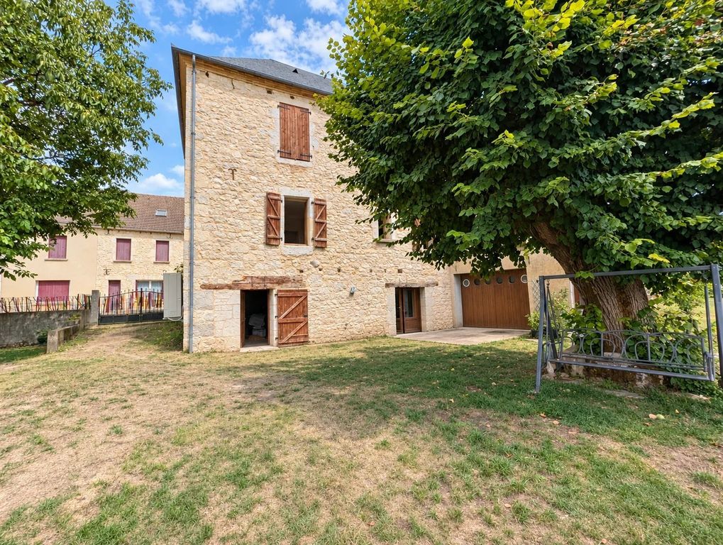 Property photo 1 of 16 Stone House With Two-Room Flat (T2) In Concorès