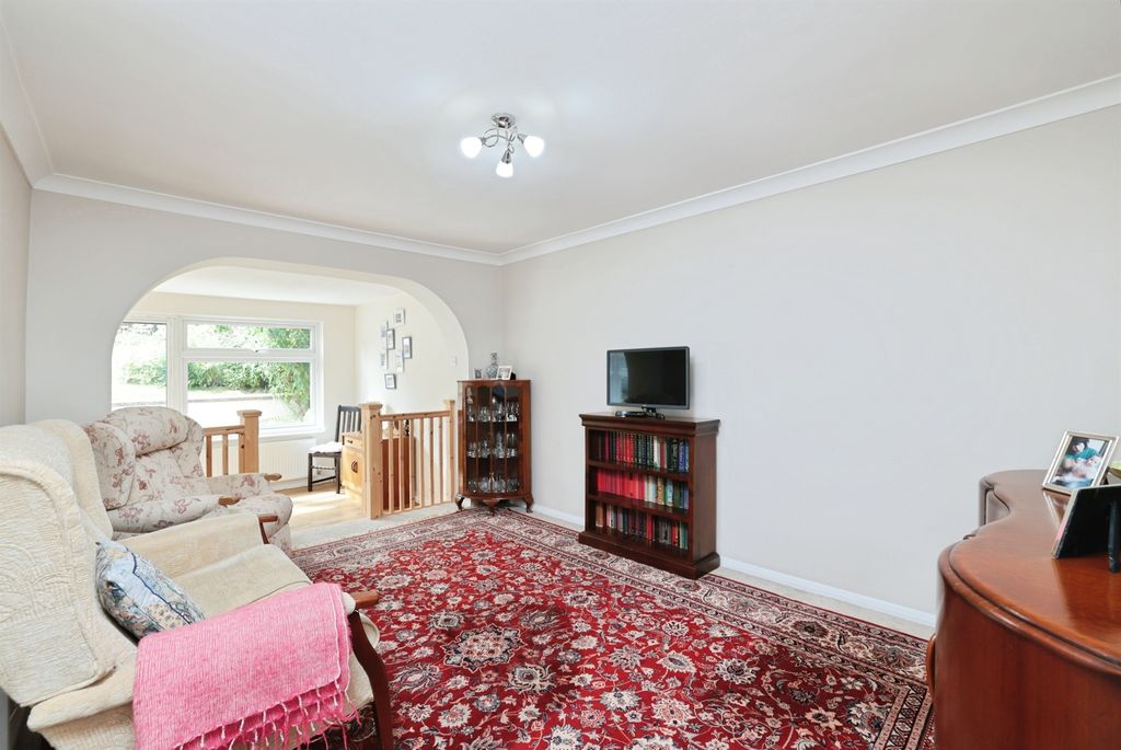 Property photo 3 of 20