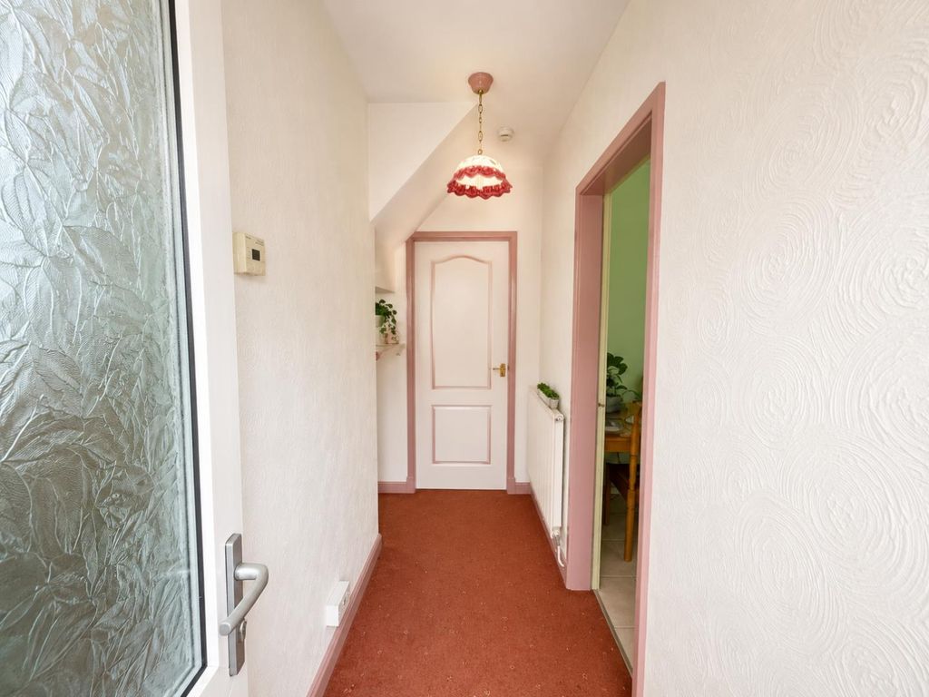 Property photo 2 of 18 4F07A0A5-F0Da-4470-Abe6-A45009A3912c.Png