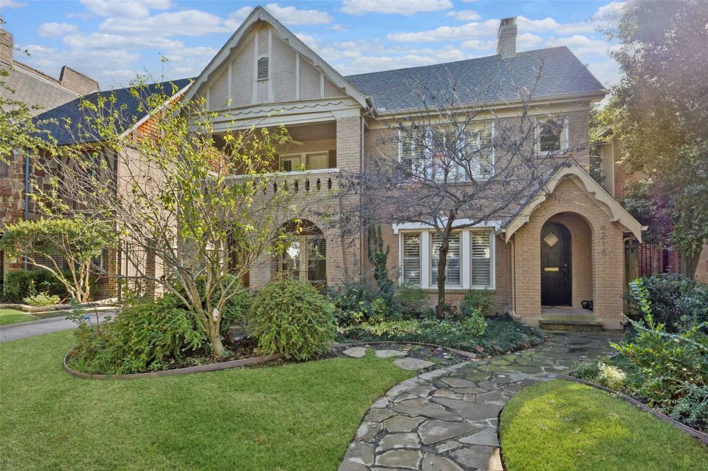 Property photo 1 of 31