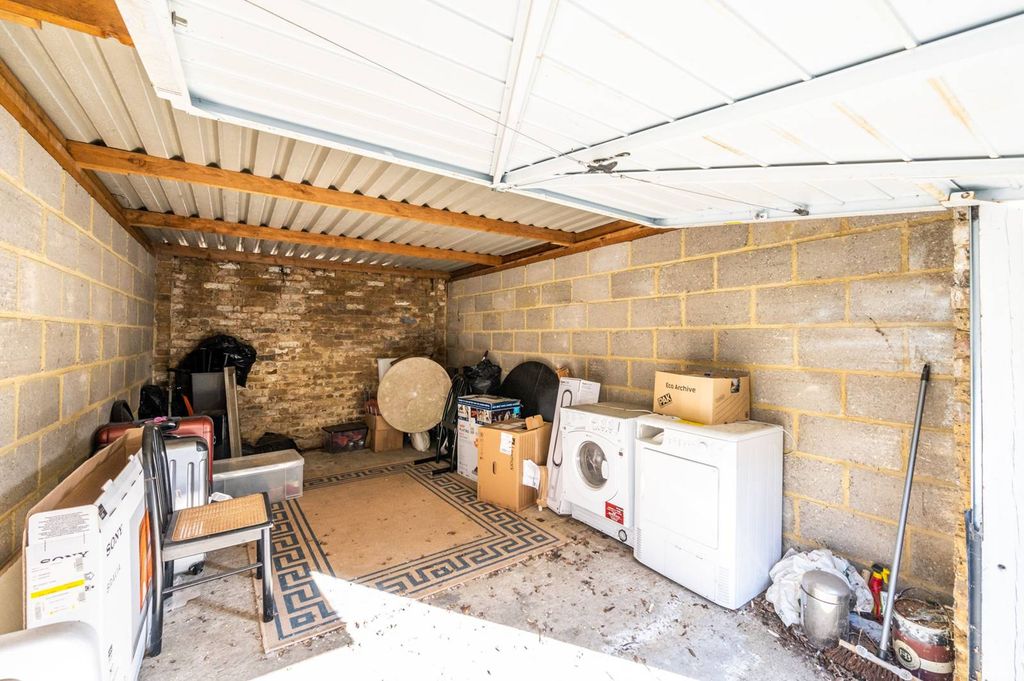 Property photo 3 of 3