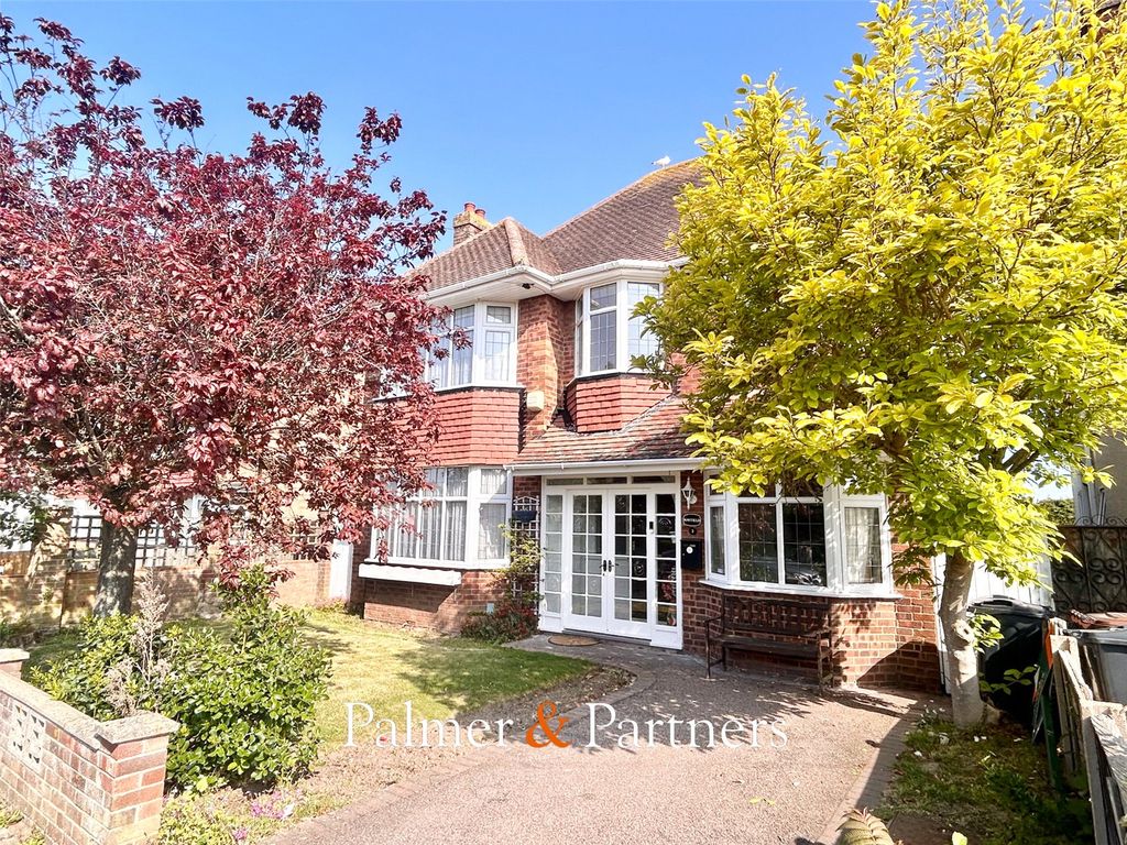 Property photo 1 of 23 Picture No. 03