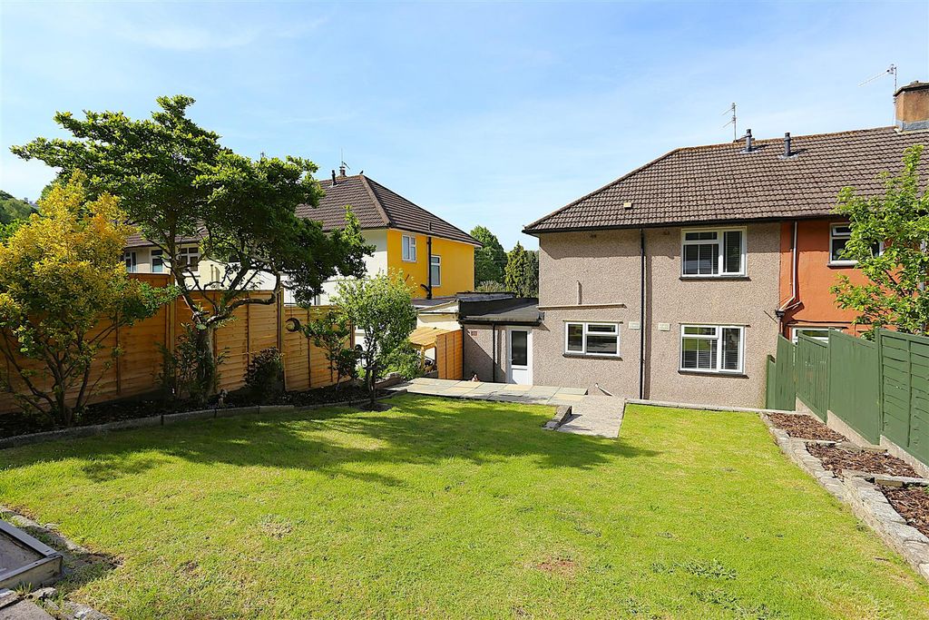 Property photo 3 of 22