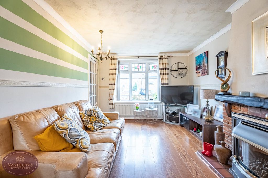 Property photo 3 of 28