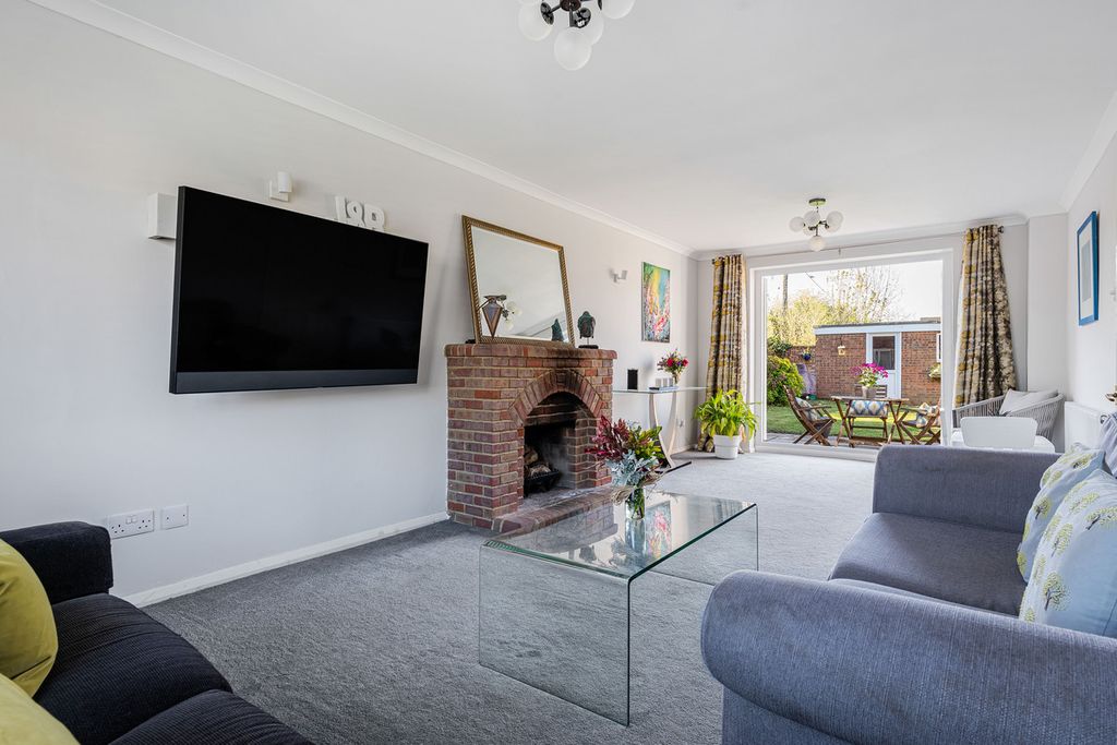 Property photo 3 of 22