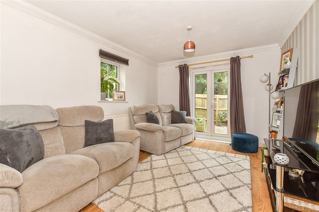 Property photo 2 of 7 Lounge