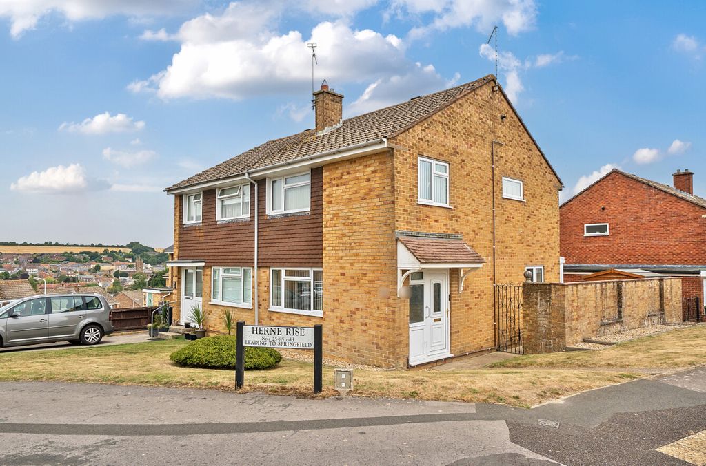 Property photo 1 of 24 1336235-2-689A49d...