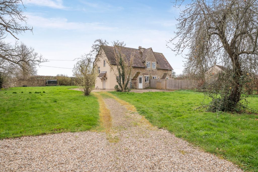 Property photo 1 of 16 Picture No. 05