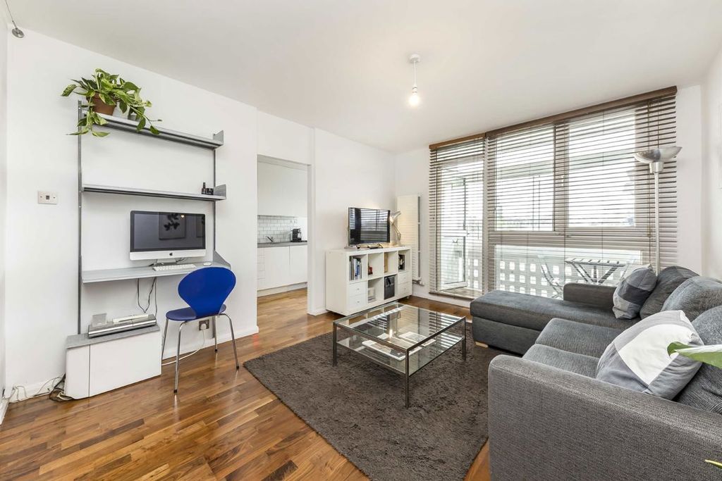 Property photo 1 of 6