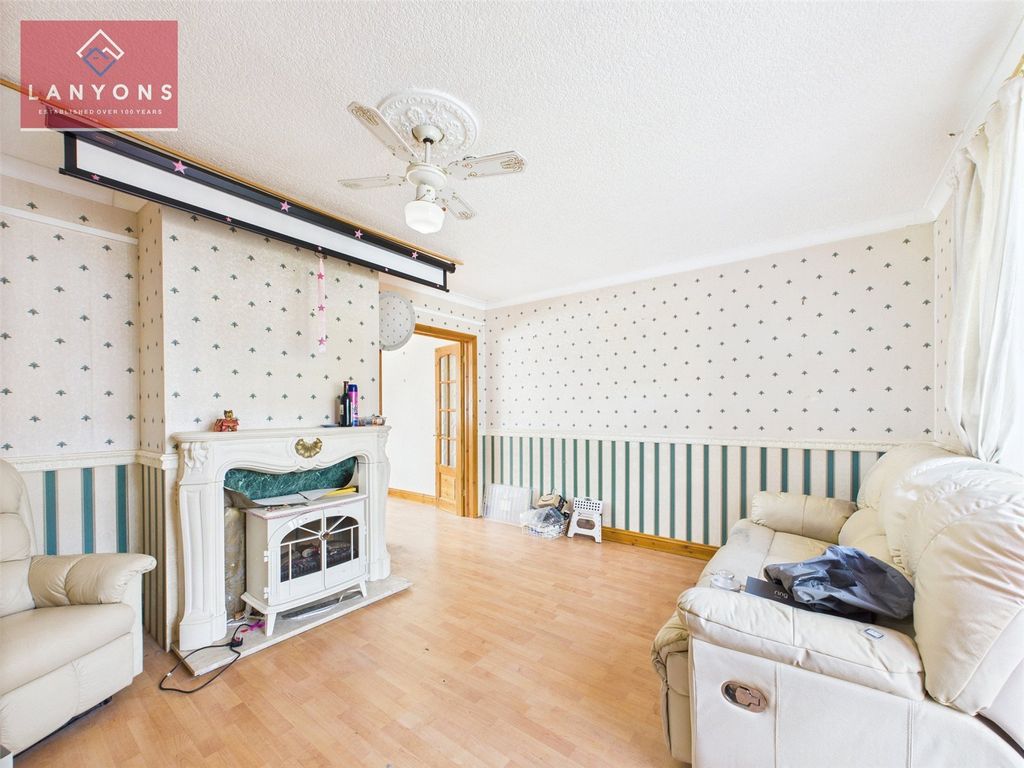 Property photo 2 of 14 Picture No. 08