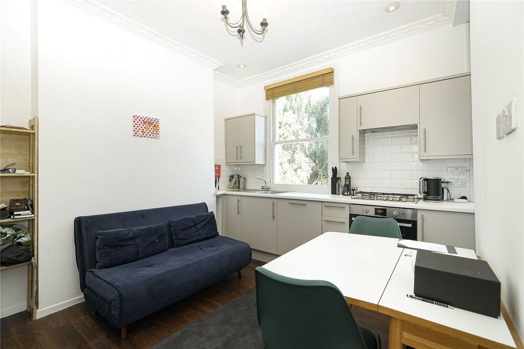 Property photo 1 of 16 Picture No. 09
