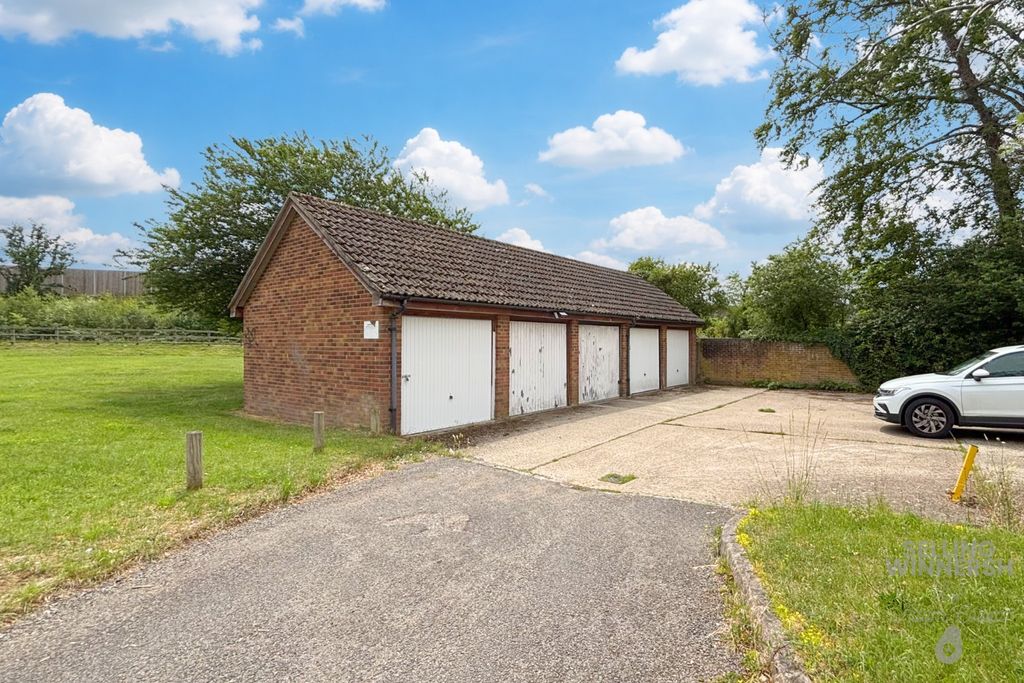 Property photo 2 of 14 5151776