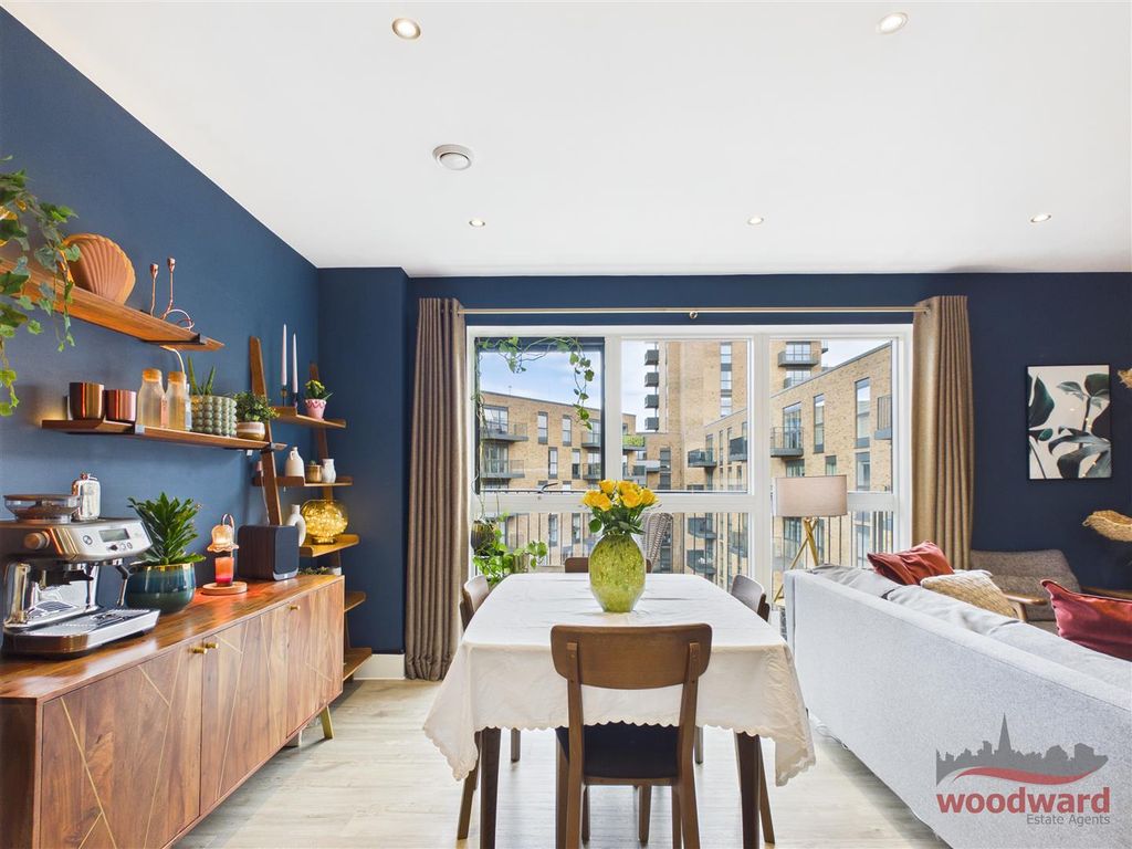 Property photo 3 of 13 Living Room