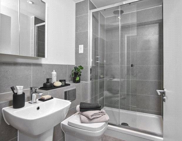 Property photo 1 of 7 Bathroom