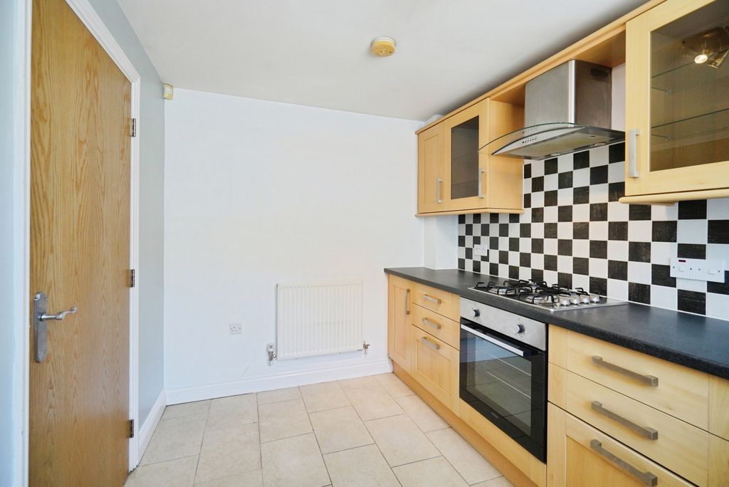 Property photo 3 of 20 Pbox-Img.Jpg