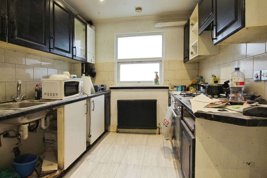 Property photo 3 of 17 Photo