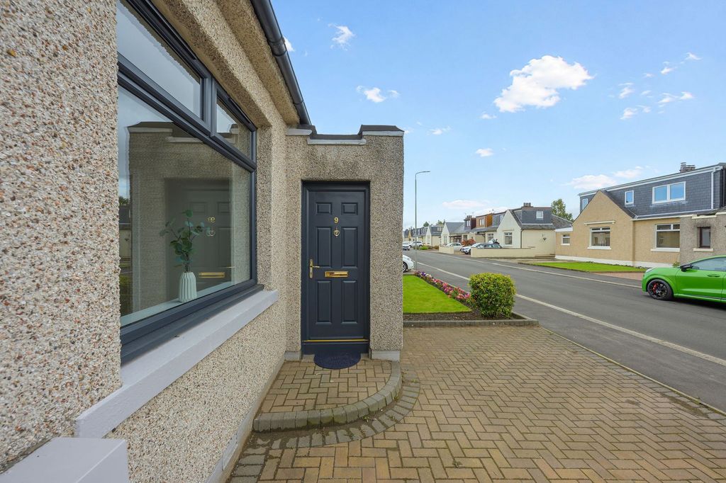 Property photo 2 of 44