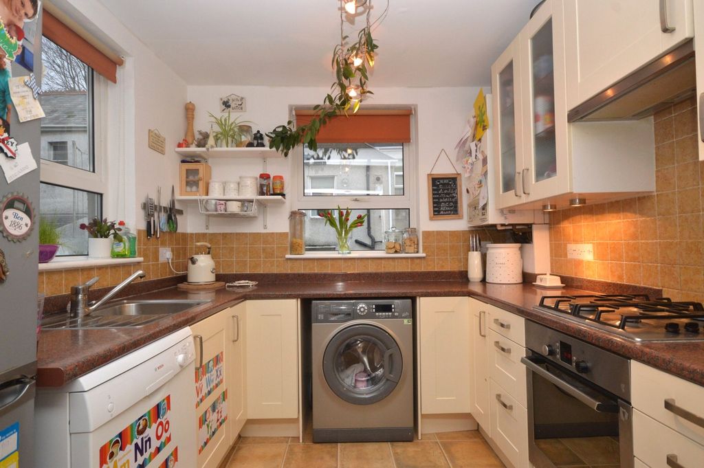Property photo 3 of 13 3 - Picture No. 06