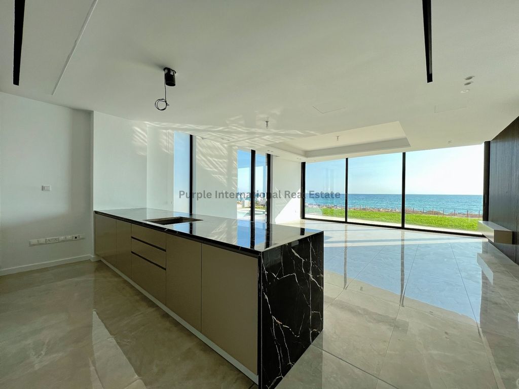 Property photo 2 of 34