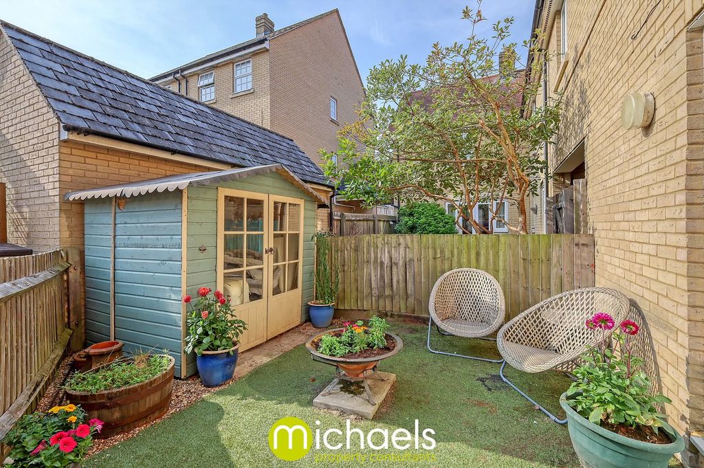 Property photo 2 of 18