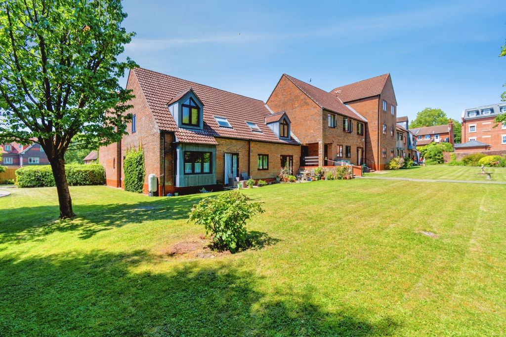 Property photo 2 of 19 Pbox-Img.Jpg