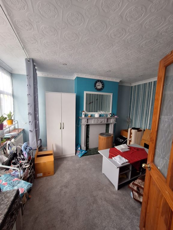 Property photo 2 of 7 Gallery