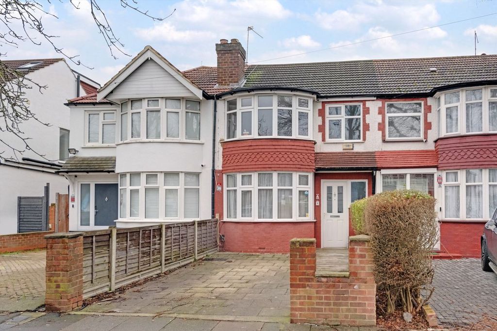 Property photo 1 of 8