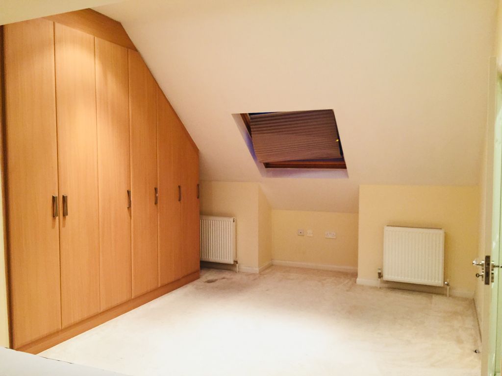 Property photo 3 of 26