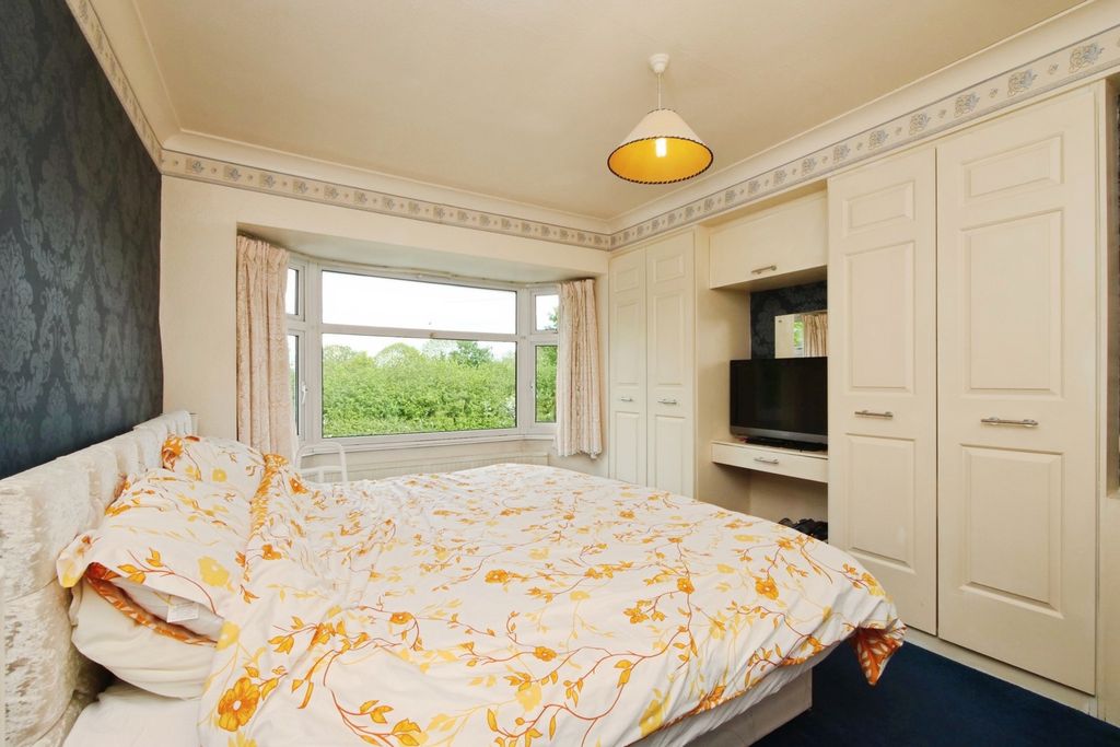 Property photo 3 of 18 Bedroom Two